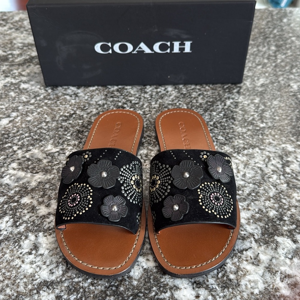 LIKE NEW Black Coach TEA Rose Rivet Slide Sandal Shoe